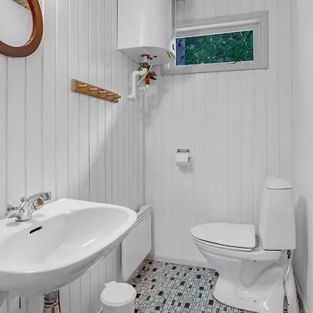 Holiday home Gorgeous In With Kitchen Nexo