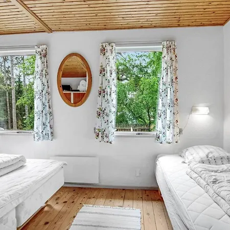 Gorgeous In With Kitchen Holiday home *